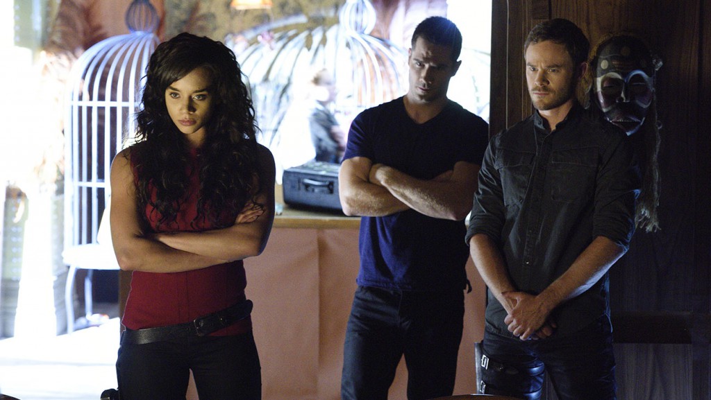 KILLJOYS -- "Bangarang" Episode 101 -- Pictured: (l-r) Hannah John-Kamen as Dutch, Luke Macfarlane as D'Avin, Aaron Ashmore as John -- (Photo by: Steve Wilkie/Syfy)