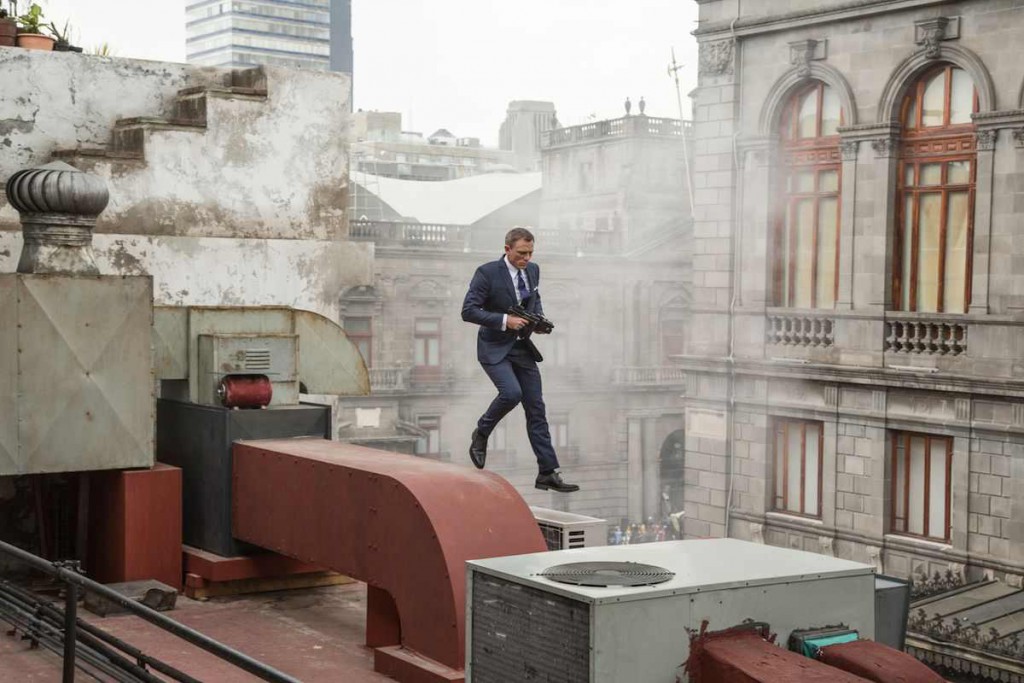 Daniel-Craig-as-James-Bond-on-the-Set-of-SPECTRE